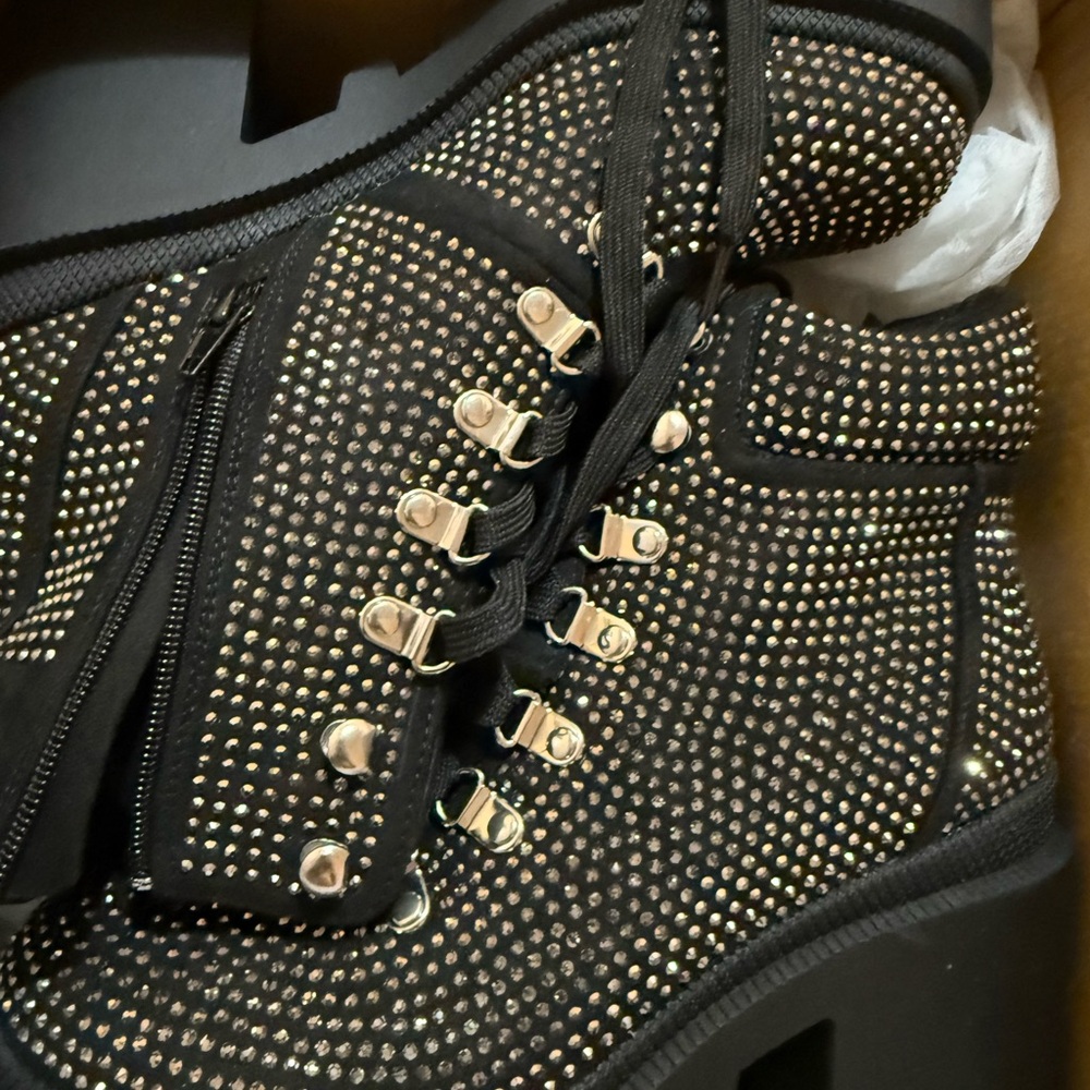 BAMBOO MAZE-04 Ankle Boots in Black